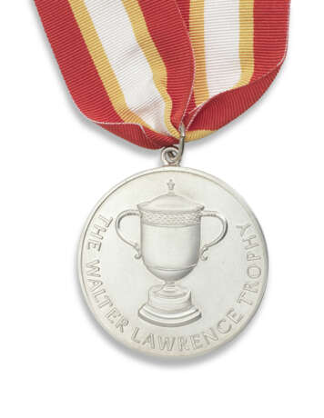 Garrard & Co.. THE LAWRENCE CHALLENGE TROPHY AND MEDAL - photo 2