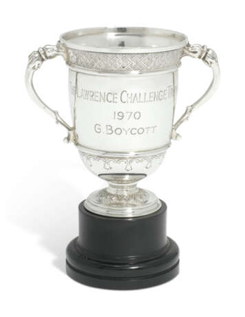 Garrard & Co.. THE LAWRENCE CHALLENGE TROPHY AND MEDAL - photo 4