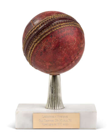 A MOUNTED CRICKET BALL - photo 1