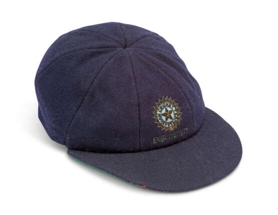 SUNIL GAVASKAR'S INDIA CAP - фото 1