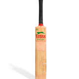 GEOFFREY BOYCOTT YORKSHIRE BAT - photo 1