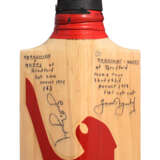 GEOFFREY BOYCOTT YORKSHIRE BAT - photo 2