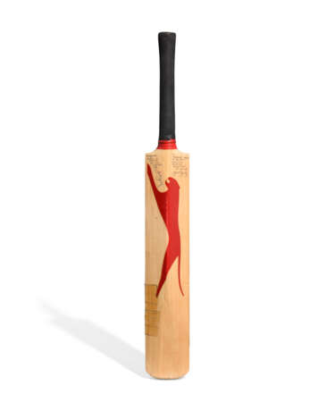 GEOFFREY BOYCOTT YORKSHIRE BAT - photo 3