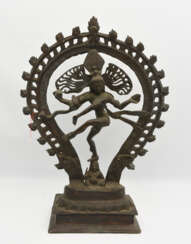 SHIVA, Bronzefigur auf Sockel, ziseliert, Indien 20. Jahrhundert