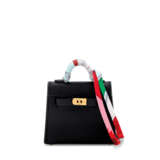 HERMÈS. A BLACK SWIFT LEATHER MICRO KELLY TWILLY CHARM WITH GOLD HARDWARE - Foto 1