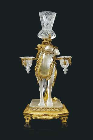 Baccarrat. A FRENCH ORMOLU AND CUT-CRYSTAL, BLOWN AND FROSTED-GLASS CAM... - фото 4