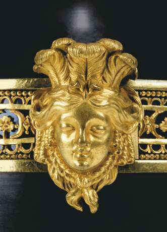 A PAIR OF RESTAURATION ORMOLU AND PATINATED-BRONZE FIVE-LIGH... - фото 8