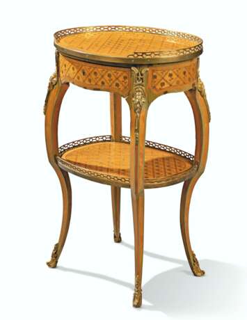 A LATE LOUIS XV ORMOLU-MOUNTED BOIS CITRONNIER AND STAINED F... - фото 1