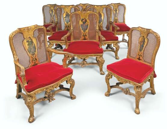 A SET OF EIGHT ITALIAN GILTWOOD, CANED AND POLYCHROME-PAINTE... - Foto 1