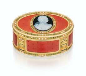 A FRENCH JEWELLED ENAMELLED GOLD SNUFF-BOX