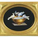 AN ITALIAN MICROMOSAIC PICTURE OF THE DOVES OF PLINY - Foto 1
