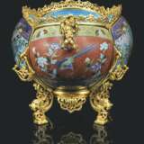 A FRENCH 'JAPONISME' ORMOLU-MOUNTED CHINESE CLOISONNE ENAMEL... - фото 2