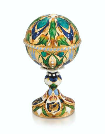 A VICTORIAN GOLD AND ENAMEL DESK SEAL - фото 1