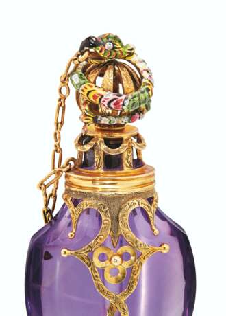 A CONTINENTAL GOLD-MOUNTED HARDSTONE SCENT-BOTTLE - Foto 2