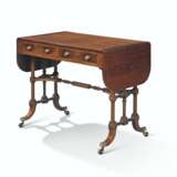 A REGENCY INDIAN AND BRAZILIAN ROSEWOOD SOFA TABLE - Foto 1