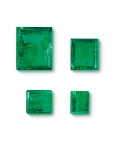 FOUR UNMOUNTED EMERALDS - фото 1