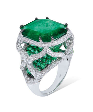 EMERALD AND DIAMOND RING, CALIX - photo 2