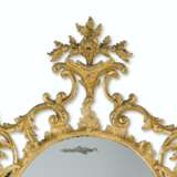 A GEORGE III CARVED GILTWOOD MIRROR - photo 2