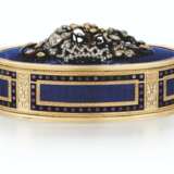 A SWISS JEWELLED ENAMELLED GOLD SNUFF-BOX - photo 2