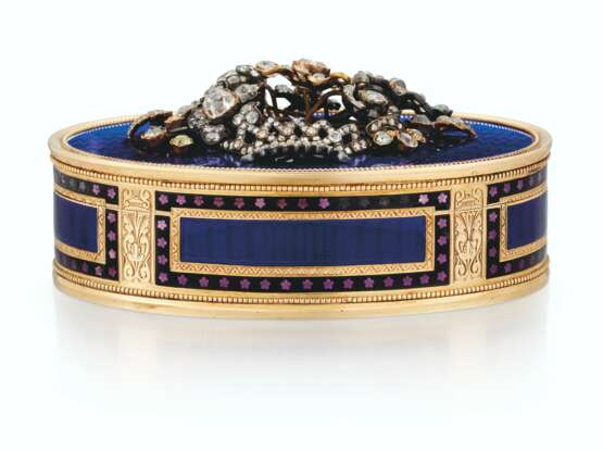 A SWISS JEWELLED ENAMELLED GOLD SNUFF-BOX - фото 2