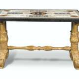 AN ITALIAN SCAGLIOLA AND 'REGENCY' GILT-COMPOSITION CENTRE T... - Foto 1