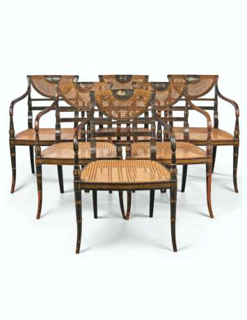 Gillows. A SET OF SIX GRAINED 'MONTGOMERIE PATTERN' OPEN ARMCHAIRS - Foto 1
