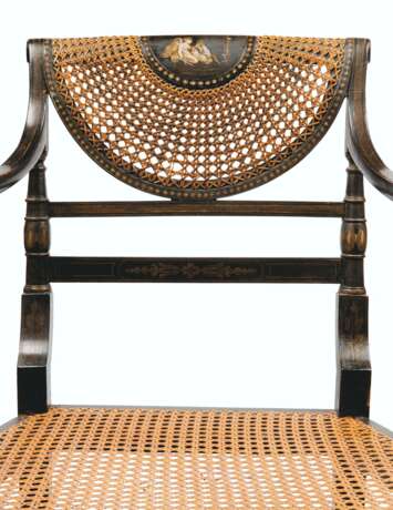 Gillows. A SET OF SIX GRAINED 'MONTGOMERIE PATTERN' OPEN ARMCHAIRS - Foto 3