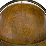 A MATCHED PAIR OF 20-INCH LIBRARY GLOBES - Foto 7