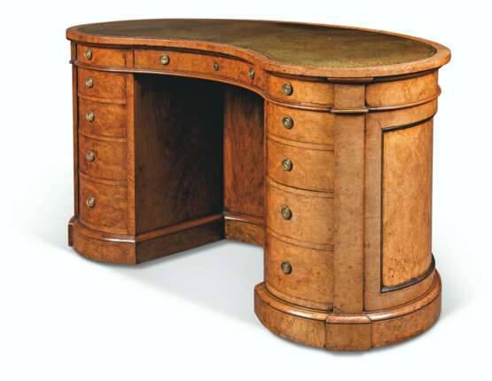 AN EARLY VICTORIAN BURR WALNUT AND STAINED PEARWOOD KIDNEY-S... - photo 1