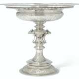 Hennell, Robert. A VICTORIAN SILVER CUP - Foto 1
