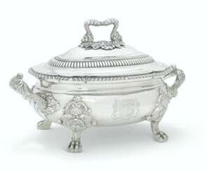 A GEORGE IV SILVER SOUP TUREEN AND COVER
