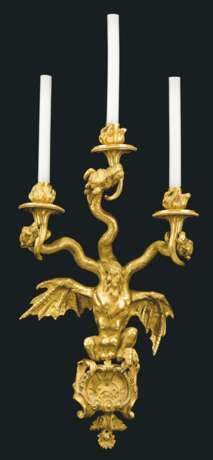 A PAIR OF FRENCH ORMOLU THREE-LIGHT WALL-APPLIQUES - photo 2