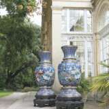 A PAIR OF MONUMENTAL CHINESE CLOISONNE ENAMEL VASES, ON STAN... - фото 2