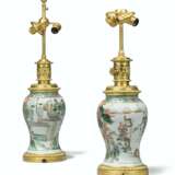Caldwell, Edward F.. A PAIR OF ORMOLU-MOUNTED PORCELAIN LAMPS - photo 2