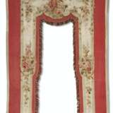 A PAIR OF NAPOLEON III TAPESTRY PORTIERES - Foto 1