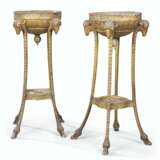 A PAIR OF 'ADAM' GILTWOOD BOWL STANDS OR JARDINIERES - Foto 1