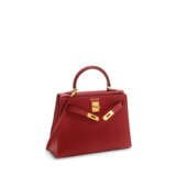 HERMÈS. A ROUGE VIF COURCHEVEL LEATHER MICRO MINI KELLY 15 WITH GOLD HARDWARE - фото 2