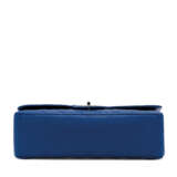 CHANEL. A BLUE CAVIAR LEATHER MAXI SINGLE FLAP BAG WITH SILVER HARDWARE - photo 4