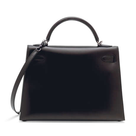 HERMÈS. A RARE, LIMITED EDITION BLACK CALF BOX LEATHER MILLENIUM MOONLIGHT SELLIER KELLY 32 WITH RUTHENIUM HARDWARE - фото 2