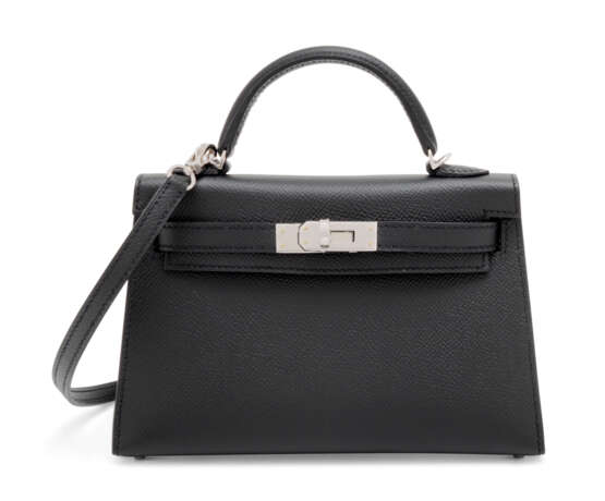 HERMÈS. A BLACK EPSOM LEATHER MINI KELLY 20 II WITH PALLADIUM HARDWARE - photo 1