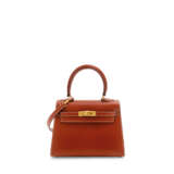 HERMÈS. A NOISETTE CALF BOX LEATHER MINI KELLY 20 WITH GOLD HARDWARE - фото 1