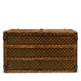 LOUIS VUITTON. A CLASSIC MONOGRAM CANVAS STEAMER TRUNK - фото 5