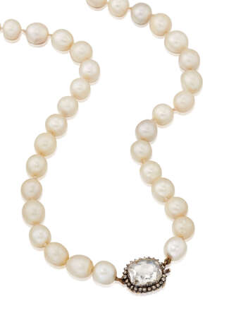 LATE 19TH/EARLY 20TH CENTURY NATURAL PEARL AND DIAMOND NECKLACE - фото 3