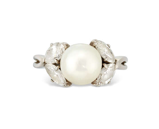 NATURAL PEARL, CULTURED PEARL AND DIAMOND RING, EARRINGS AND NECKLACE - Foto 6