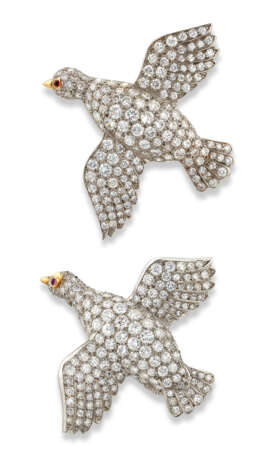 Cartier. DIAMOND AND RUBY DOVE BROOCHES, RETAILED BY CARTIER - Foto 4