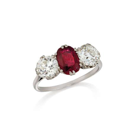 EARLY 20TH CENTURY RUBY AND DIAMOND RING - фото 1