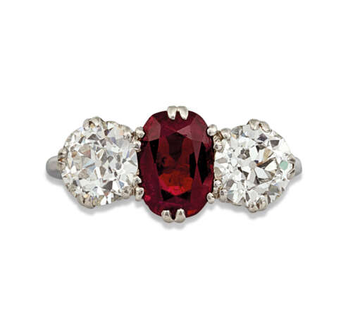 EARLY 20TH CENTURY RUBY AND DIAMOND RING - фото 2