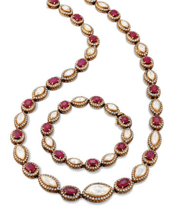 RUBY AND DIAMOND NECKLACE, RETAILED BY AMRAPALI - Foto 1