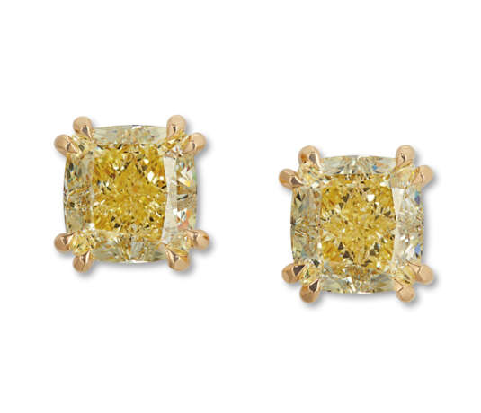 COLOURED DIAMOND EARRINGS - фото 1