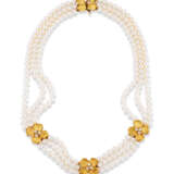 Tiffany & Co.. CULTURED PEARL AND DIAMOND 'DOGWOOD' NECKLACE AND BRACELET-SET, TIFFANY & CO. - Foto 2